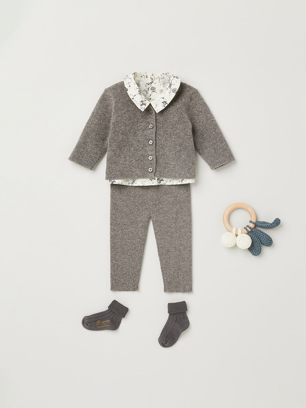 Look naissance hiver 2023 ensemble gris