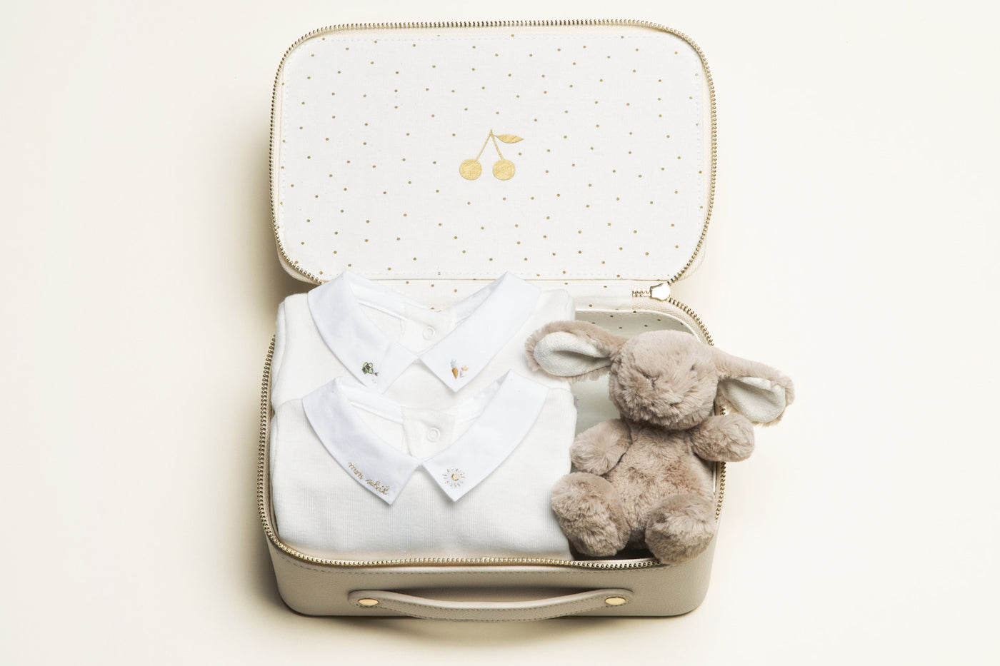 Petite valise naissance - Bodys et peluche lapin