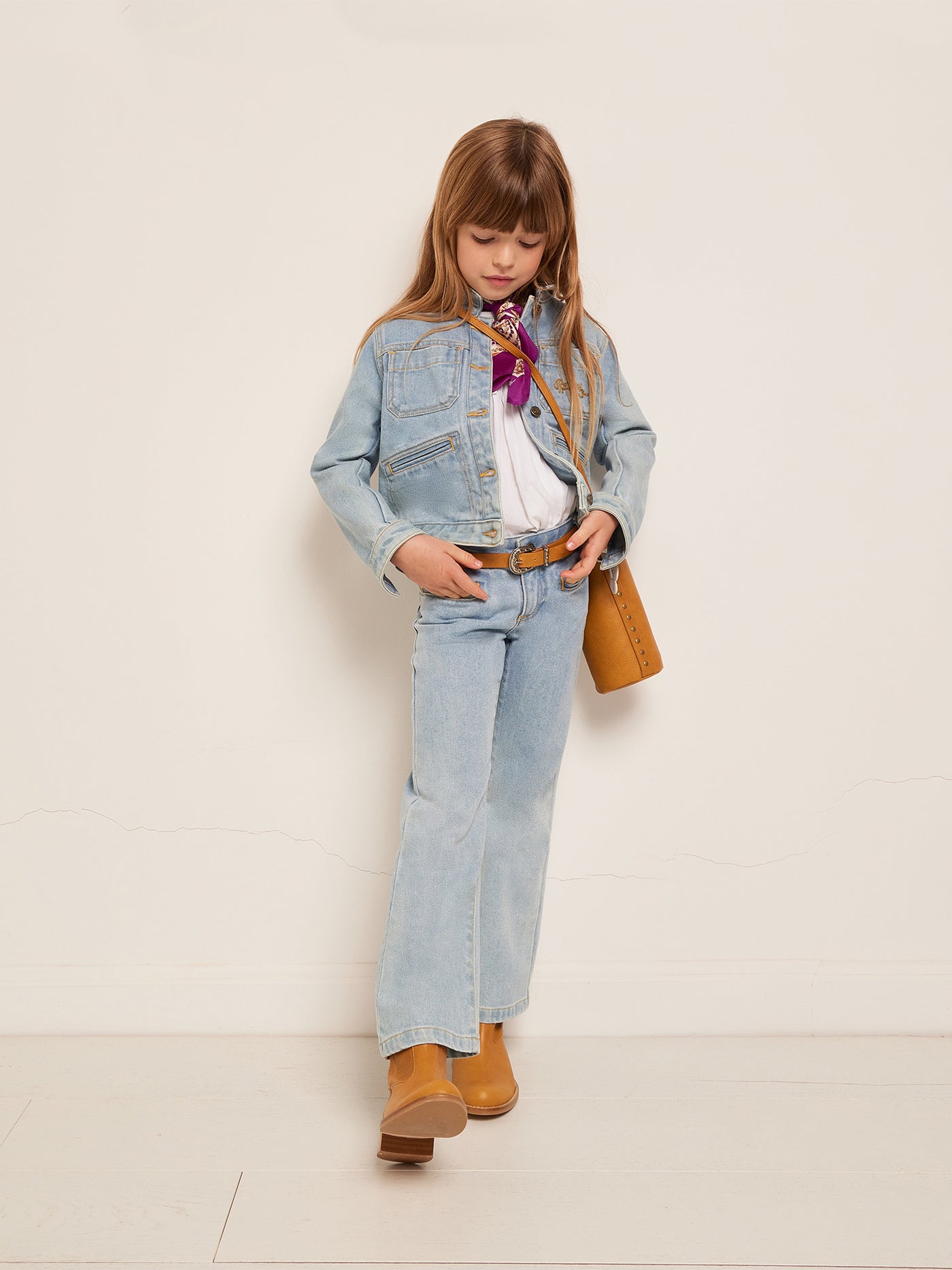 SUMMER 2023 GIRL'S LOOK BLUE JEAN