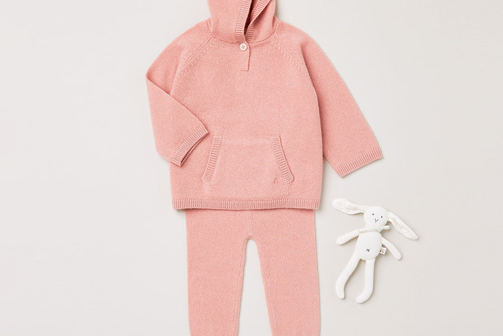 Look naissance hiver 2023 ensemble rose