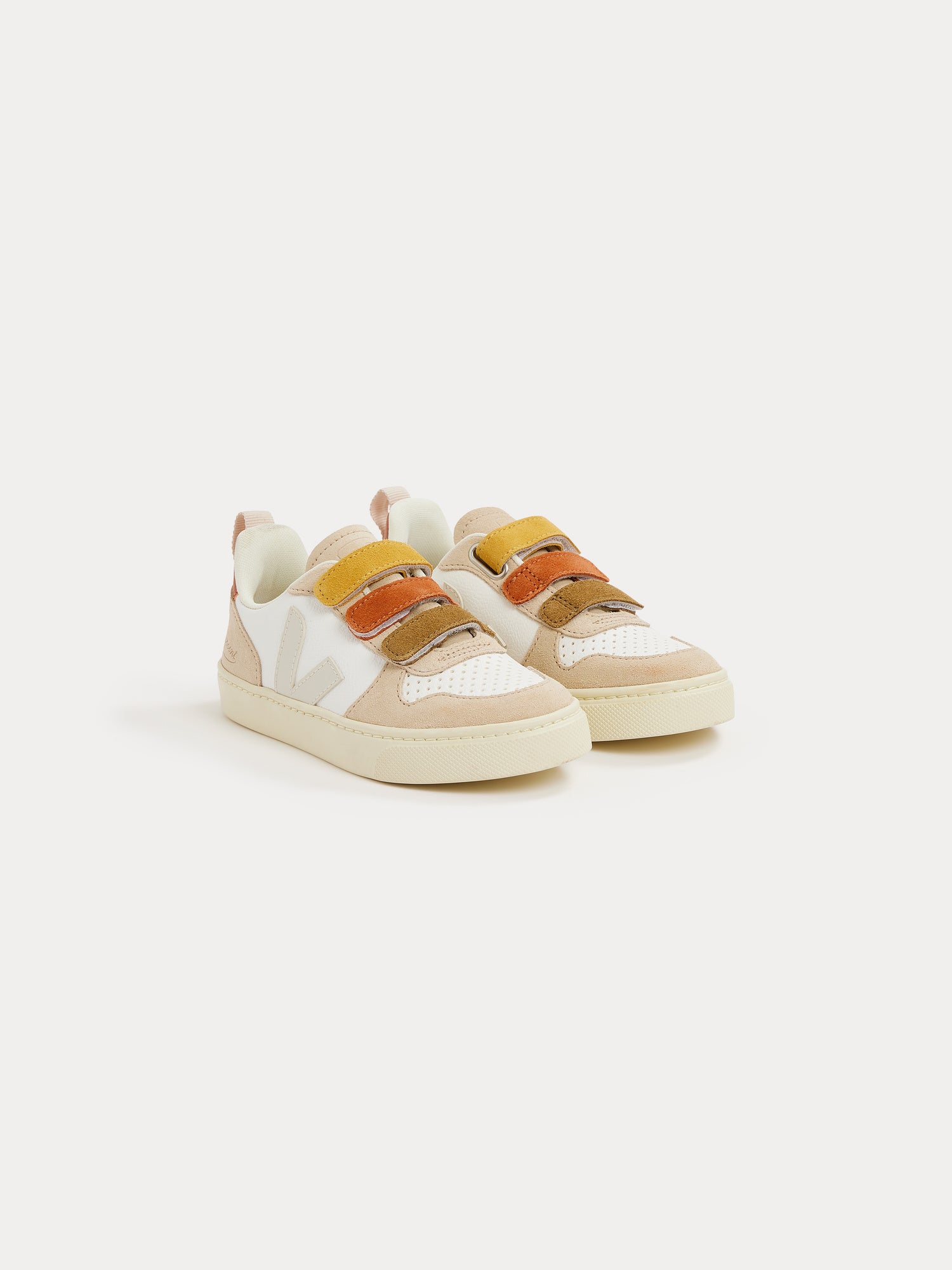 Gold best sale veja trainers